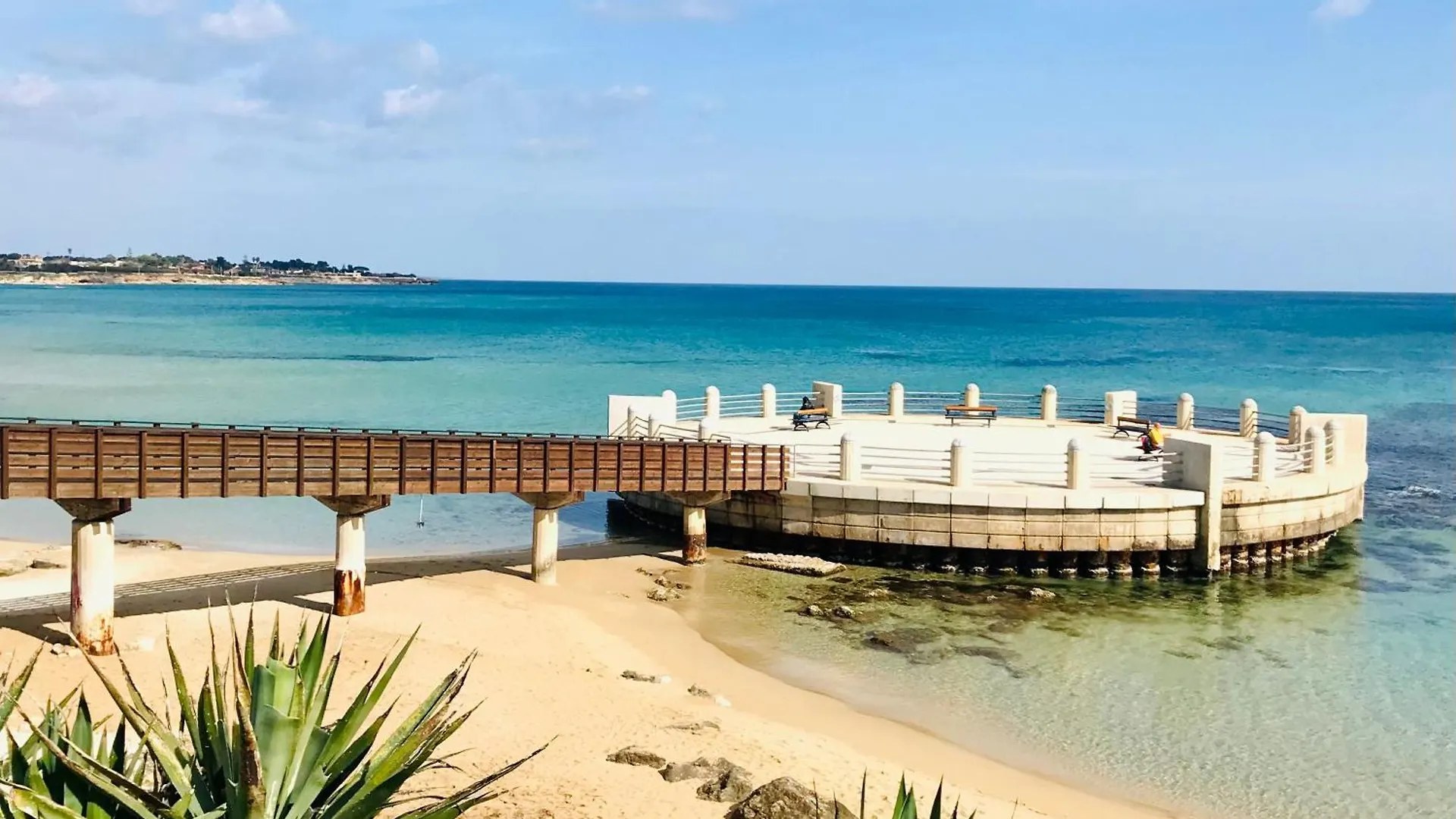 Holiday home Casa Salmar 40 Meters From The Sandy Beach With Wifi Avola